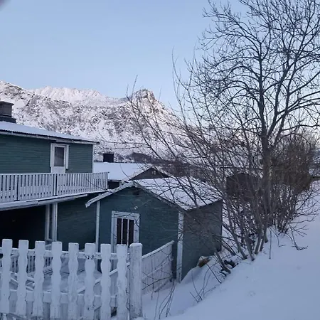 En Liten Hytte I Gryllefjord Exterior photo